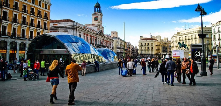 Puerta del Sol, Madrid El INE revisa a la baja el crecimiento del PIB en 2018 y lo deja en el 2,4%